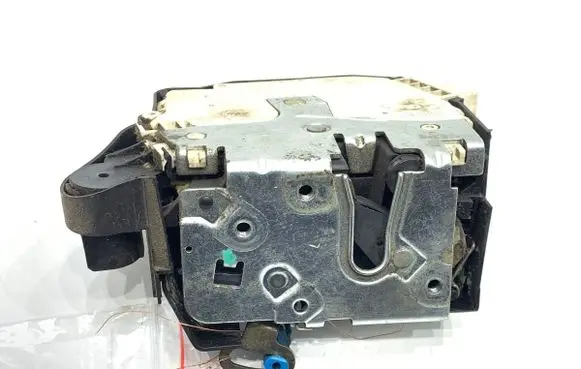 Land Rover Freelander Front door lock