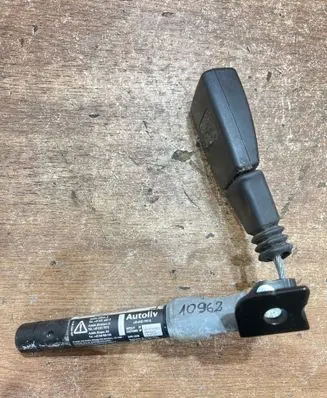 BMW 3 E90 E91 Rear seatbelt buckle 6983007