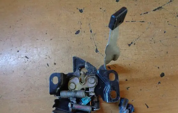 Honda Jazz Engine bonnet/hood lock/catch