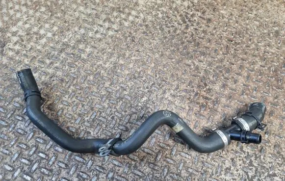 Mercedes-Benz A W177 Engine coolant pipe/hose A6082000152