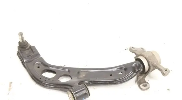 BMW 1 F40 Front control arm 5781665