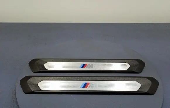 BMW X3 E83 Foot area side trim 8068487