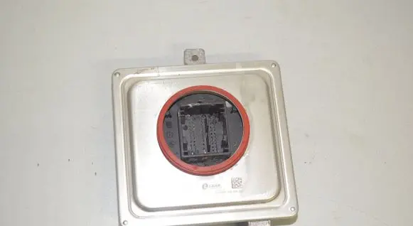 BMW X5 G05 LED ballast control module 7933360 63117933360