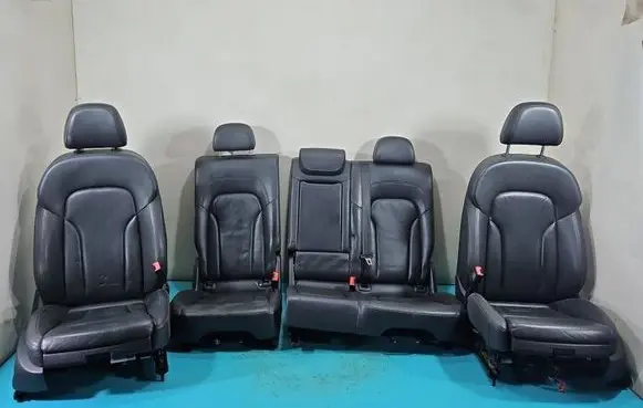 Seat set