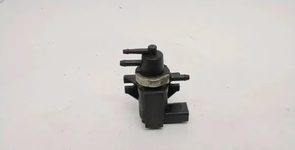 Volkswagen Golf IV Turbo solenoid valve 1J0906627 99T263 72290320