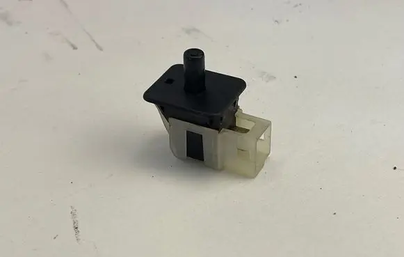 Mercedes-Benz SLK R170 Front door sensor coupe 2028209410
