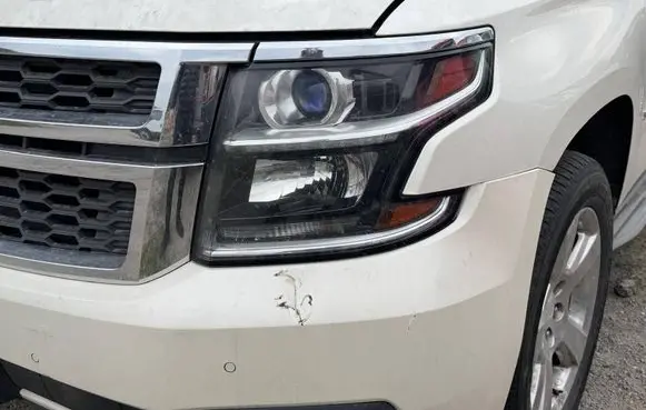 Chevrolet Suburban Headlight/headlamp 