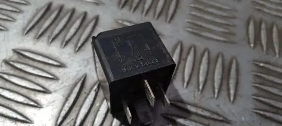 Ford Focus Other relay 5m5t14b192ca v23136-b1-x66