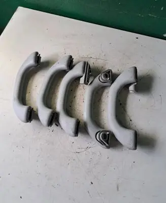 Volkswagen Sharan A set of handles for the ceiling 