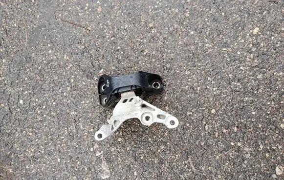 Renault Mégane Renault Sport III (IV Based) Engine mount bracket