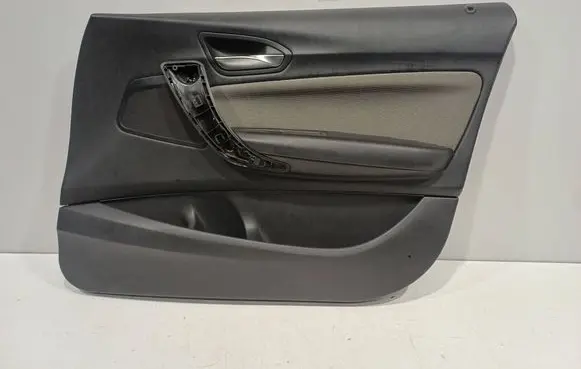 BMW 1 F20 F21 Front door card panel trim 7240404 C0165116 016511