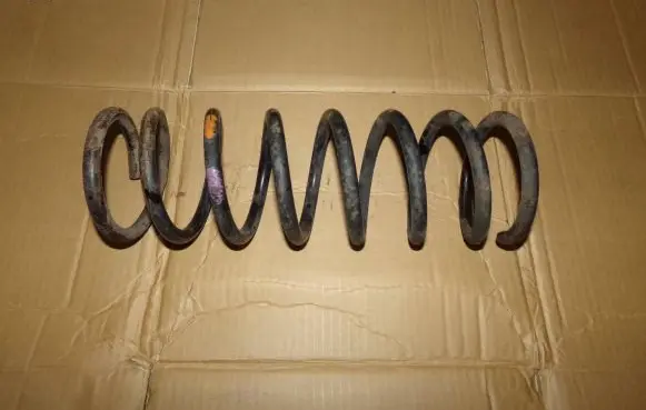 Ford Mondeo Mk III Rear coil spring