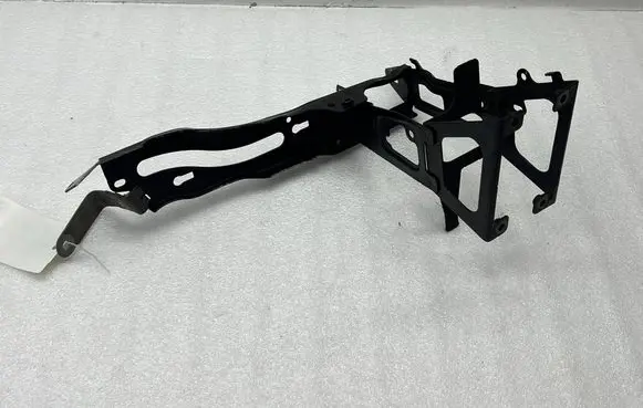 BMW 4 F36 Gran coupe Headlight/headlamp mounting bracket 7245792 51647245792