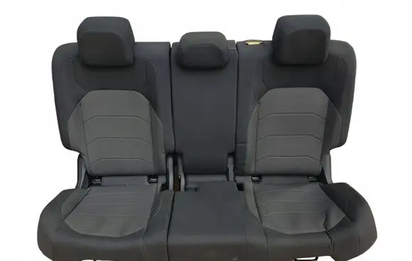 Volkswagen Touareg III Second row seats 
