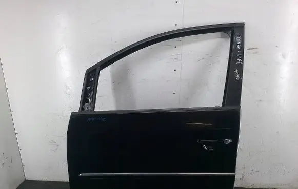 Volkswagen Touran I Front door LC9X