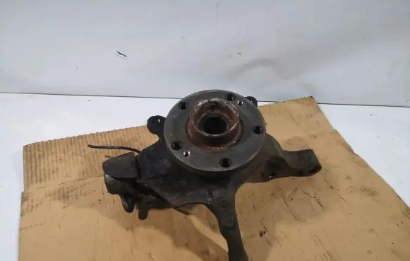 Renault Laguna II Front wheel hub spindle knuckle