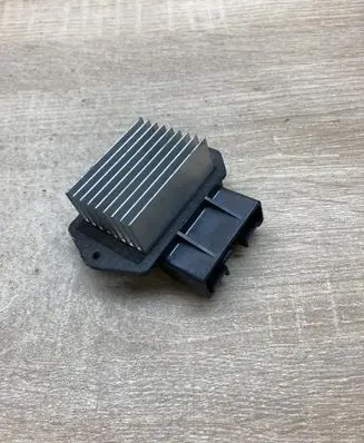 Toyota Corolla Verso AR10 Heater blower motor/fan resistor 4993002121