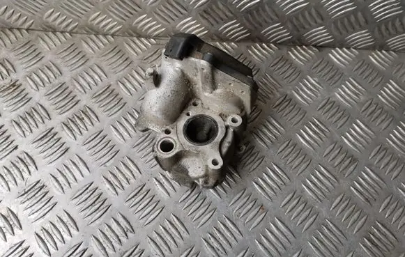 Mercedes-Benz C W204 EGR valve A6511400160 A2C53362275