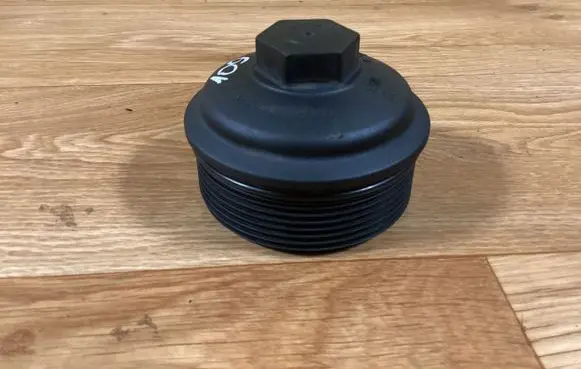 Volkswagen PASSAT B6 Oil filter cover 045115433B