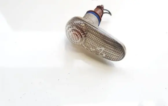 Mercedes-Benz A W169 Front fender indicator light 51733110a 51733110-a