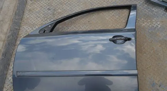 Skoda Octavia Mk2 (1Z) Front door