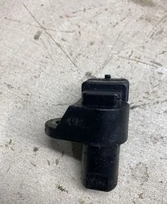 Hyundai Santa Fe Camshaft position sensor 3930027000