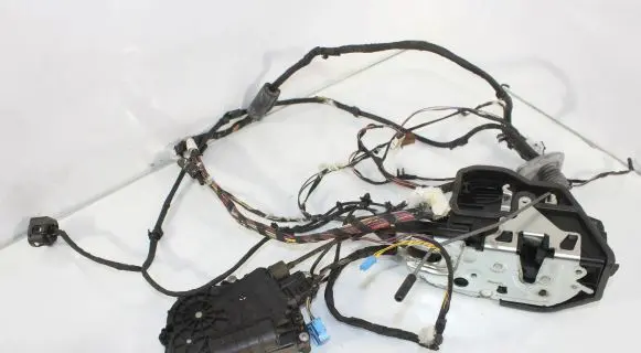 BMW 7 F01 F02 F03 F04 Rear door soft close latching motor 7185688