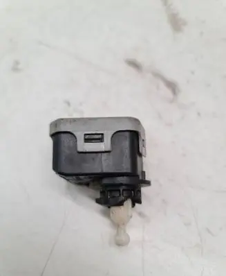 Skoda Fabia Mk1 (6Y) Headlight level adjustment motor 6Y0941295