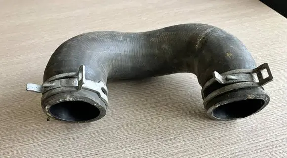 Mercedes-Benz C W205 Engine coolant pipe/hose A2742002982