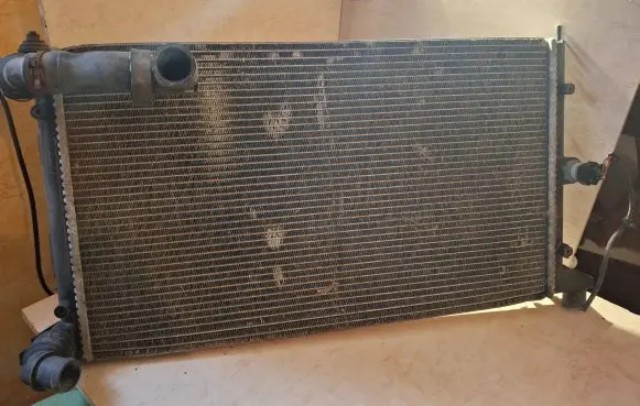 Seat Alhambra (Mk1) Coolant radiator 862443U RA1168