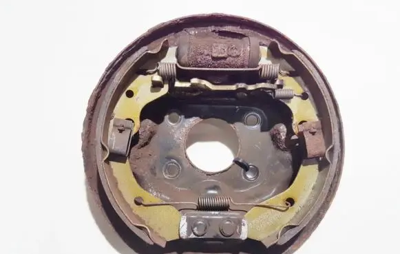 Mazda 323 Handbrake/parking brake pads 