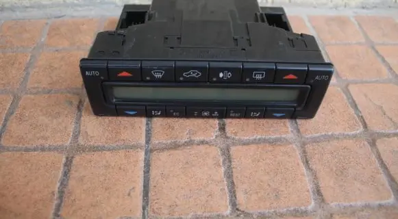 Mercedes-Benz E W210 Climate control unit 2108202485