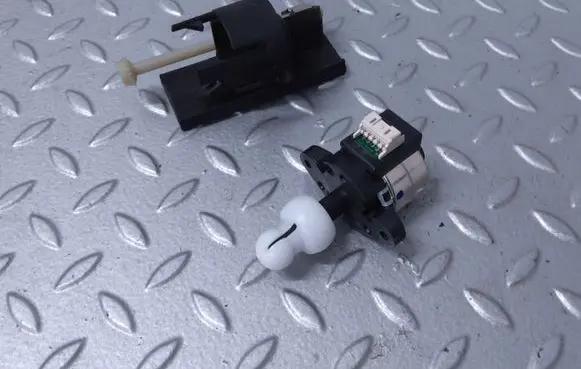 Cadillac ATS Headlight level adjustment motor 148100000201 FL35LA24MAB5 TC0Z28E