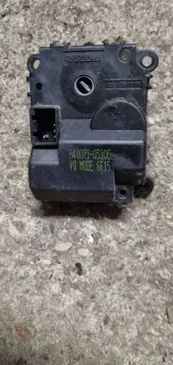 KIA Carnival Air flap motor/actuator H400730-530C VO M00E 6F15