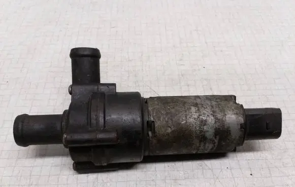 Volkswagen PASSAT B5.5 Electric auxiliary coolant/water pump 0392020073