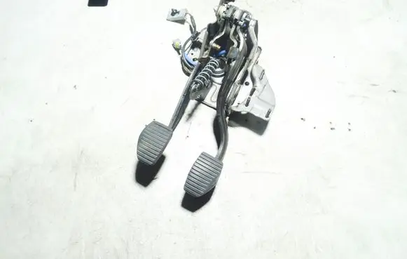 Citroen C4 Grand Picasso Pedal assembly 9688007180
