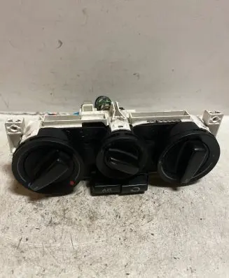 Volkswagen PASSAT B5 Climate control unit 1J0820045G 901511380000