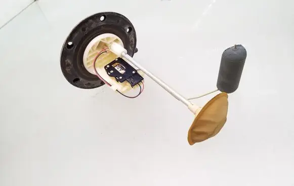 Subaru Forester SH Fuel level sensor 1528