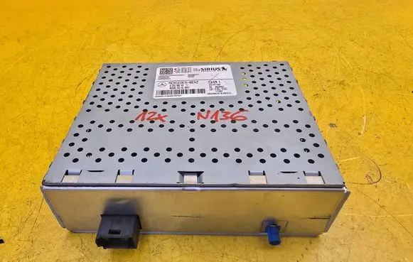 Mercedes-Benz S W222 Aerial antenna amplifier A2229004911 2229015004 28458557