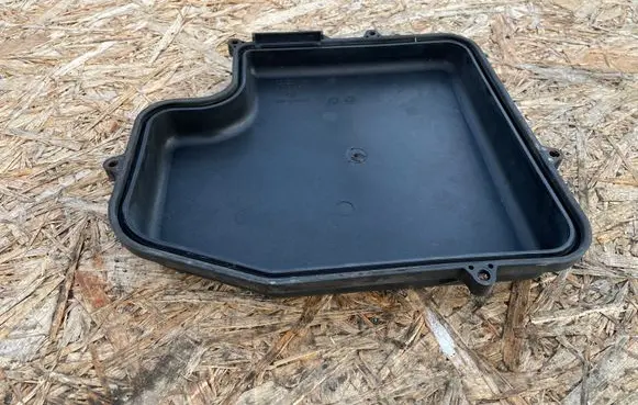 Volkswagen PASSAT B5 Fuse box cover 8D1907613A