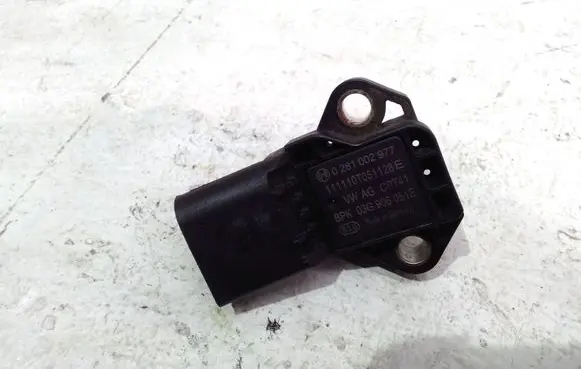 Skoda Yeti (5L) Air pressure sensor 0281002977 03G906051E