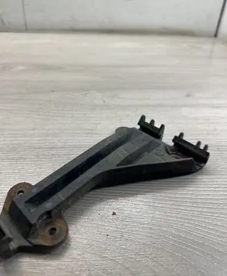 Audi A6 S6 C4 4A Front bumper mounting bracket 4A0807283A