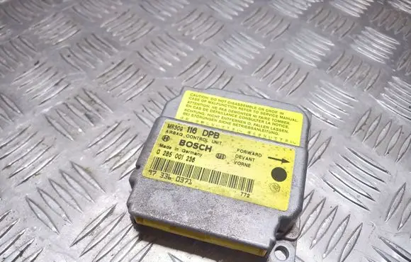 Mitsubishi Carisma Airbag control unit/module 0285001236