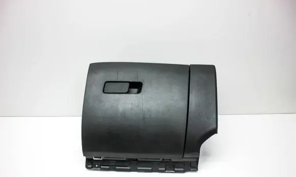 Glove box