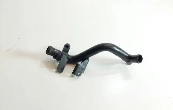 Audi A4 S4 B7 8E 8H Engine coolant pipe/hose 06B103213G