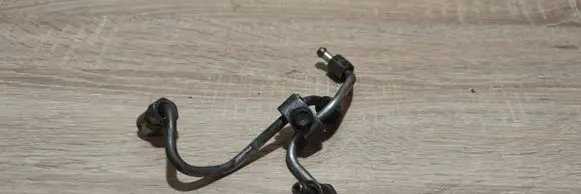 Toyota Avensis T250 Fuel injector supply line/pipe 