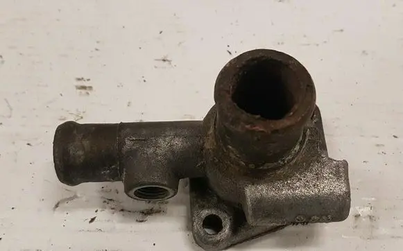 Volkswagen Scirocco Engine coolant pipe/hose 049121145B