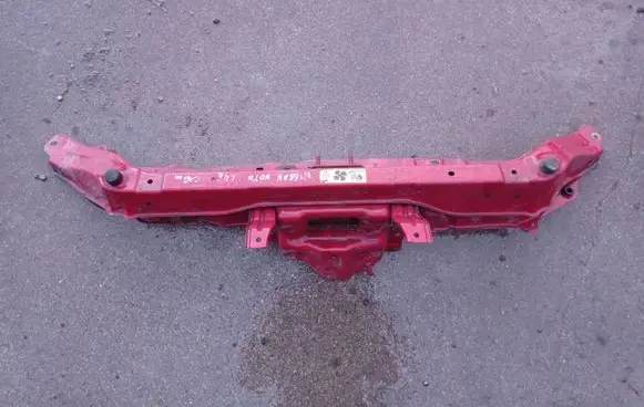 Top upper radiator support slam panel