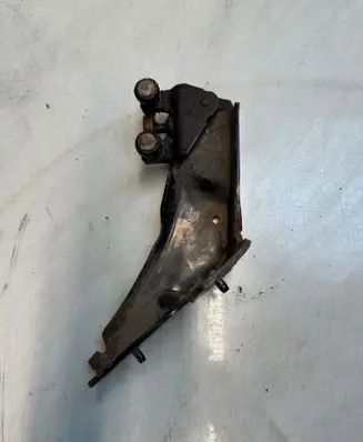 Citroen Berlingo Sliding door lower roller guide/hinge 9680486680 WAG0N32387
