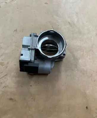 Audi A4 S4 B7 8E 8H Throttle valve